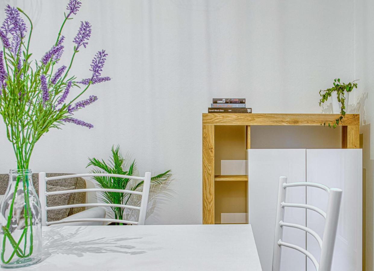 Joivy Warm And Inviting Flat With Balcony Apartman Milánó Kültér fotó